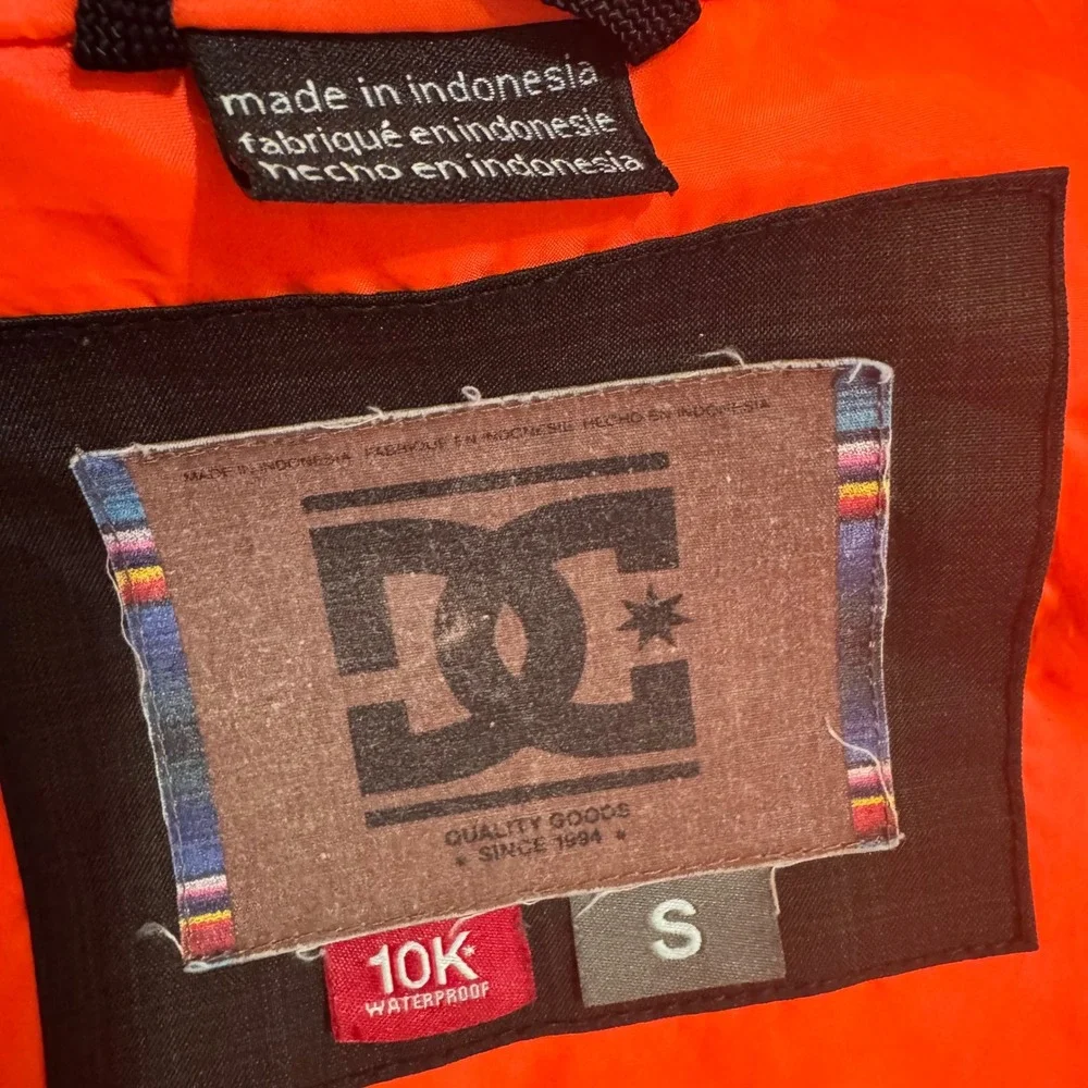 DC Data Women Snowboard Ski‎ Jacket Black Neon Coral 10K Waterproof Small Hooded